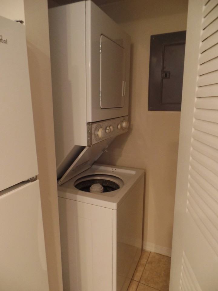 3844 Lyons Rd - Photo 4 of 32