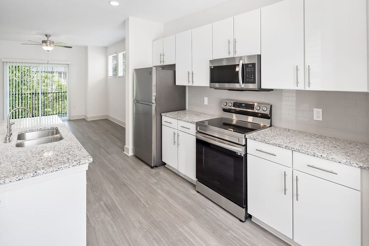 The Vandy Apartments - Photo 2 of 42