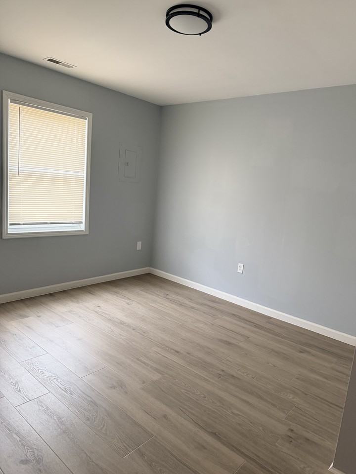 23812 Columbus Ave #1 - Photo 6 of 11