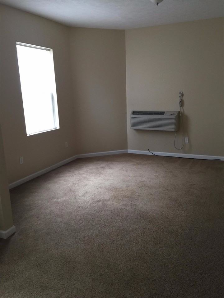 617 15th St #2 - Photo 4 of 10