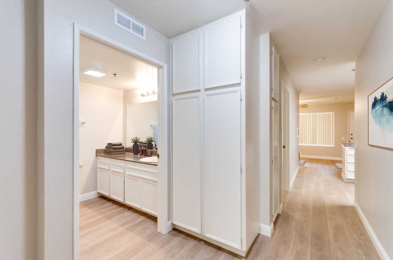 Hardy Apartments - Photo 4 of 30