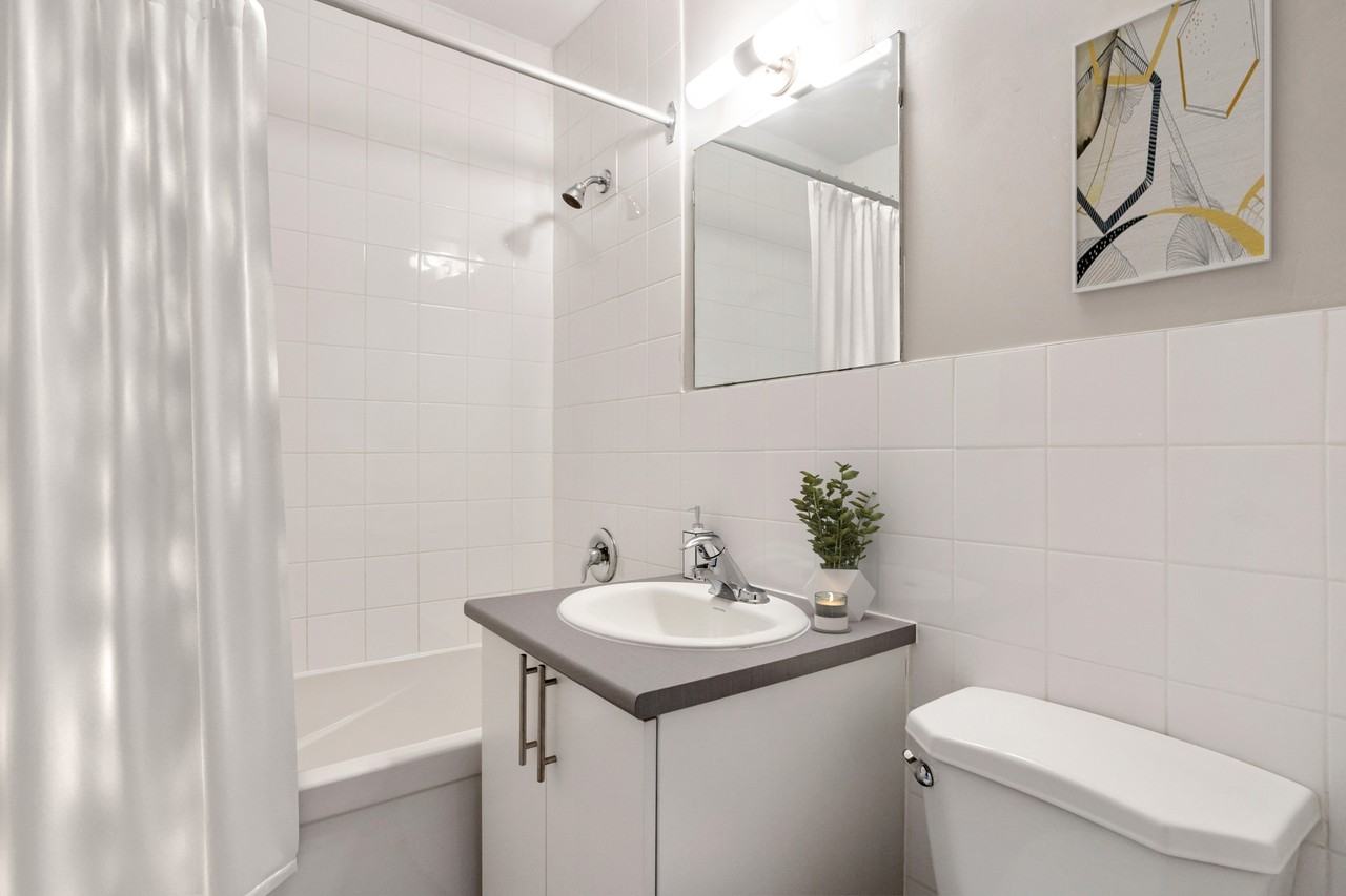 8 Milepost Place, Toronto - Photo 6 of 19