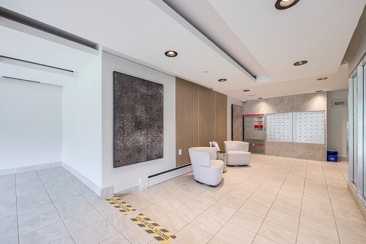 8 Milepost Place, Toronto - Photo 7 of 19