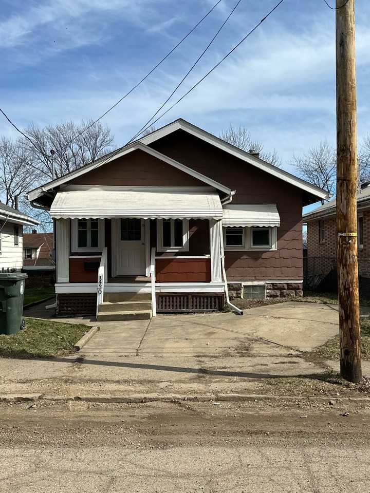 1430 Gross Ave Ne #1 - Photo 2 of 16