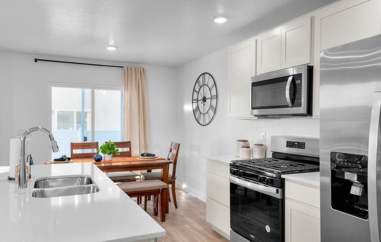 1487 E 690 N #1 - Photo 6 of 24