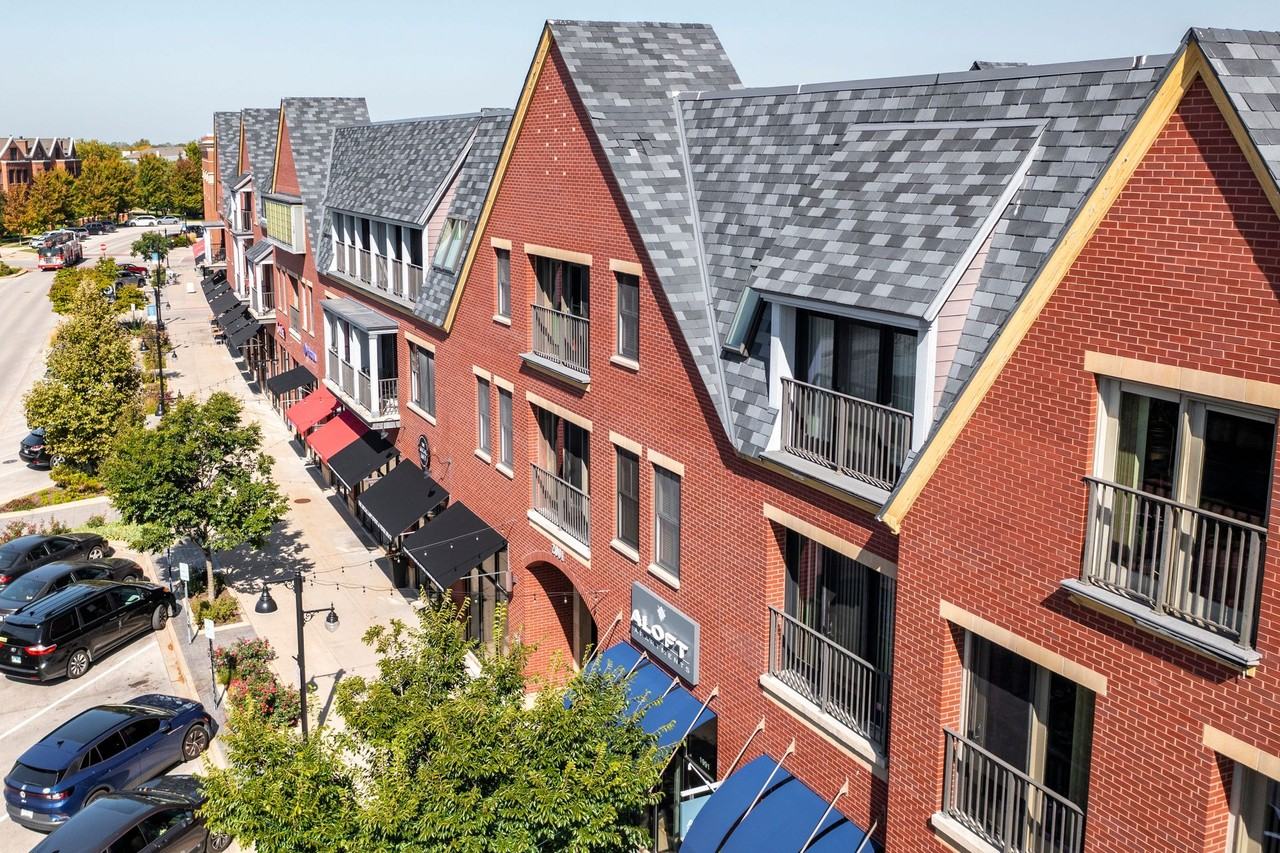 The Residence at the Glen Town Center - Photo 3 of 40