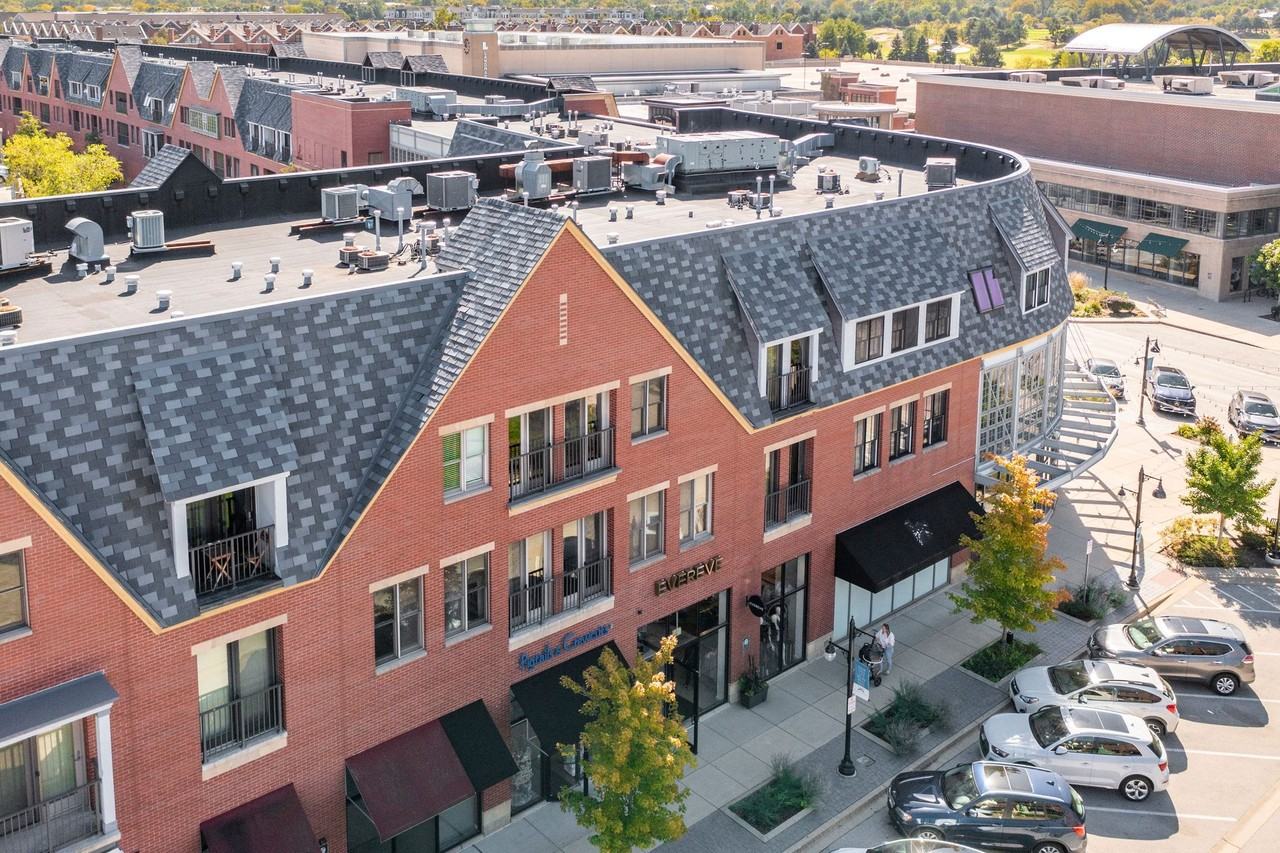 The Residence at the Glen Town Center - Photo 4 of 40