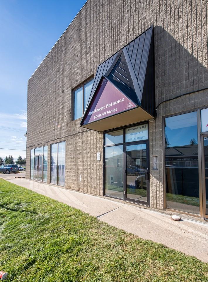 Beaumont Place Apartments - Photo 4 of 31