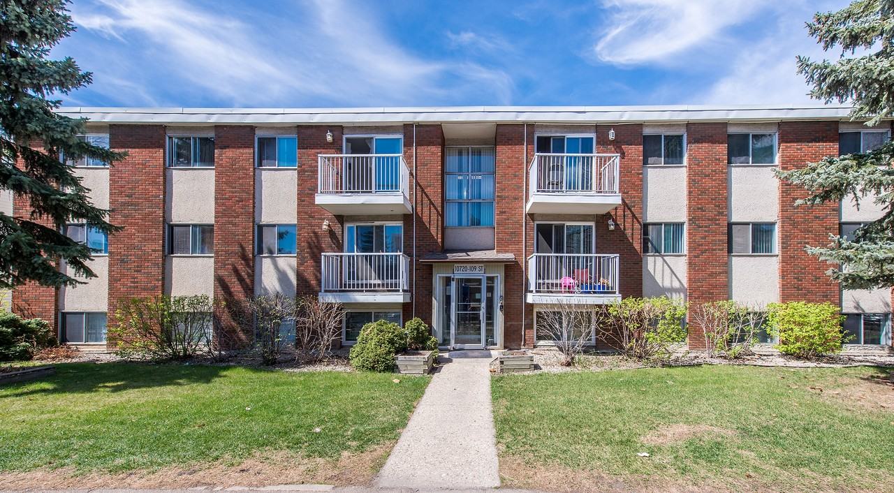 Signature Manor - Photo 5 of 20