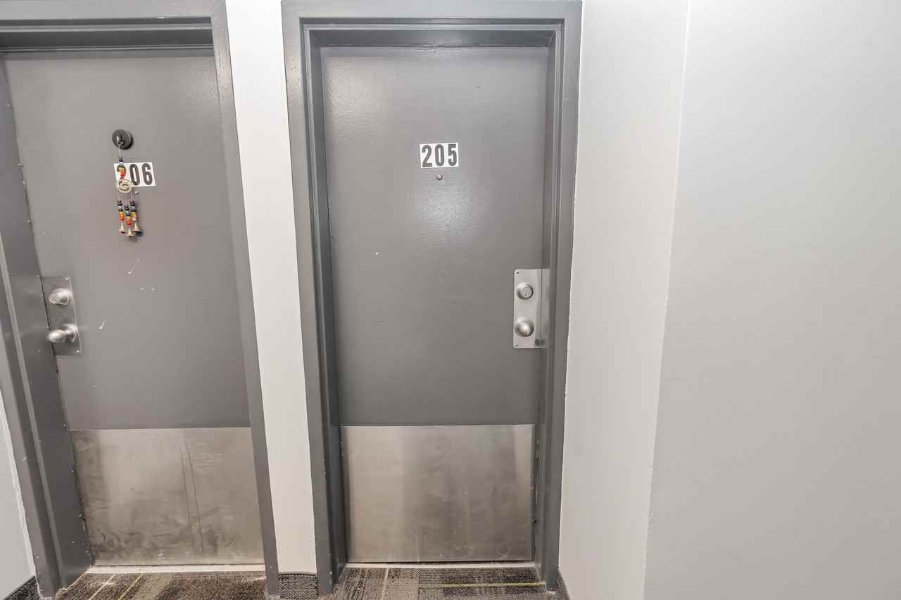 12 Colborne St E, Orillia, ON L3V 1T3, Canada - Photo 3 of 16