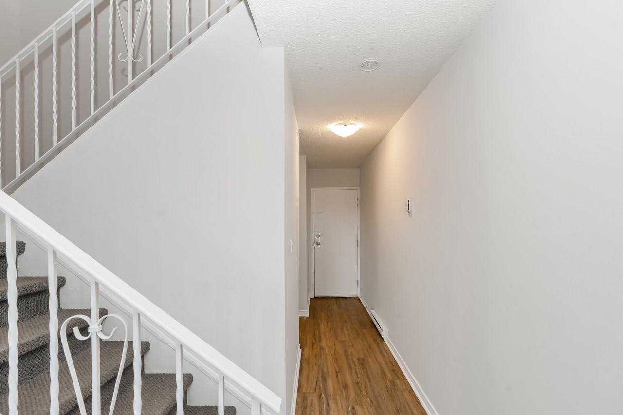 12 Colborne St E, Orillia, ON L3V 1T3, Canada - Photo 7 of 16