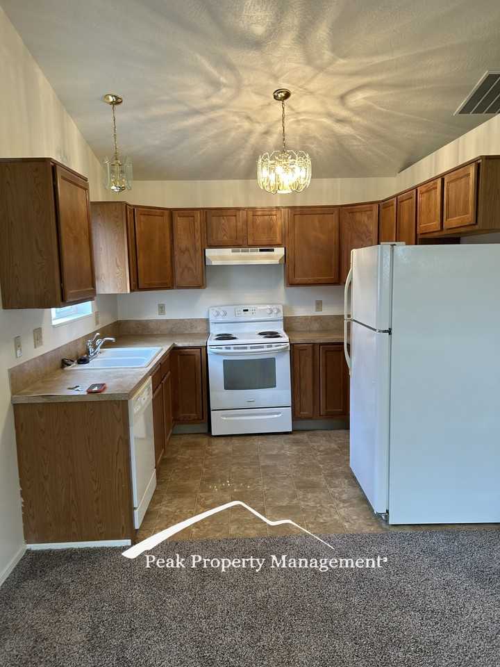 10th Ave N #129 - Photo 3 of 8