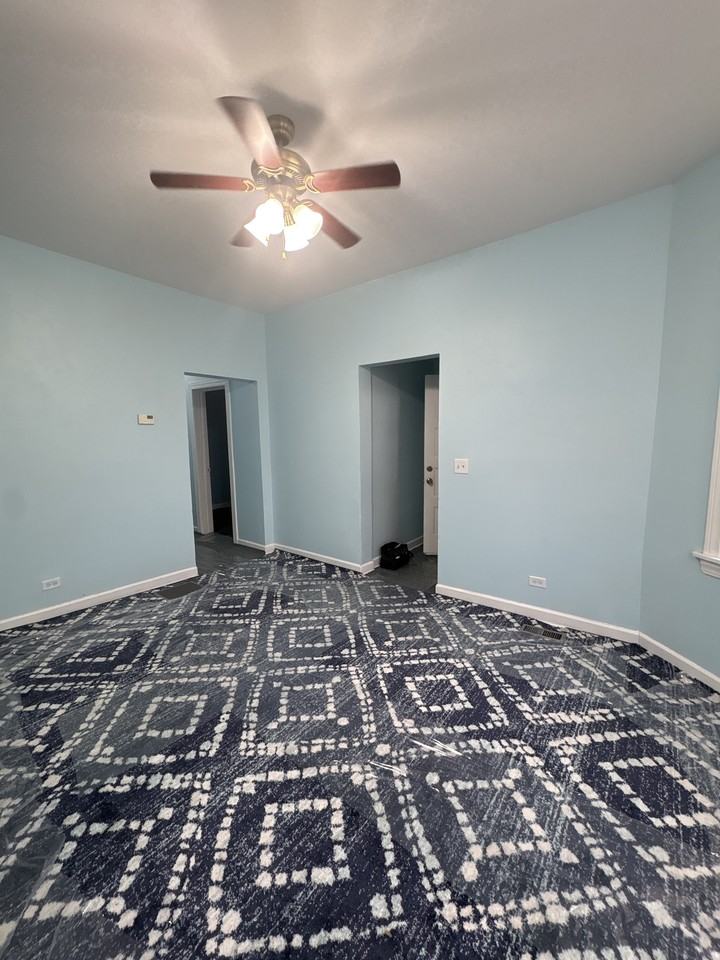 5628 S Laflin St #1 - Photo 3 of 10