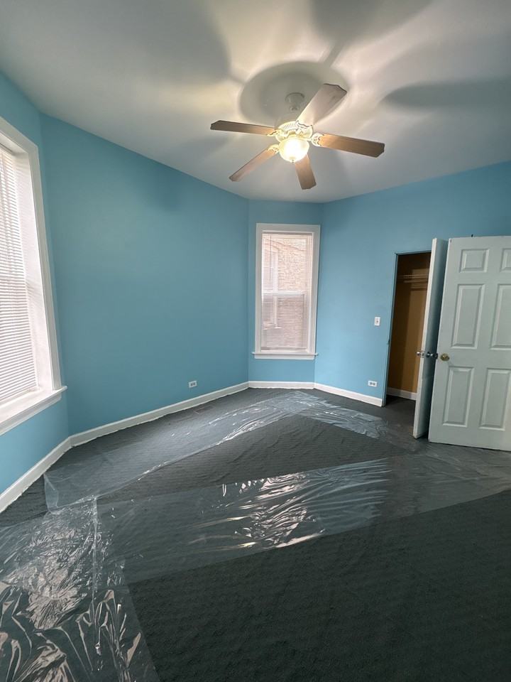 5628 S Laflin St #1 - Photo 4 of 10