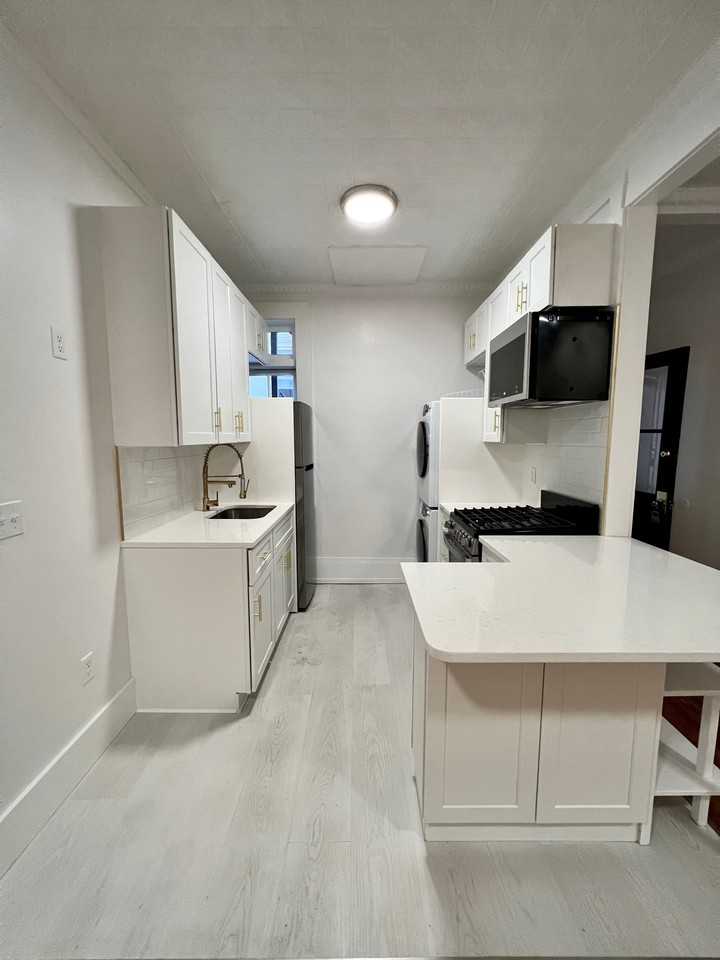 219 Hanover StreetUnit 6 #6 - Photo 2 of 4