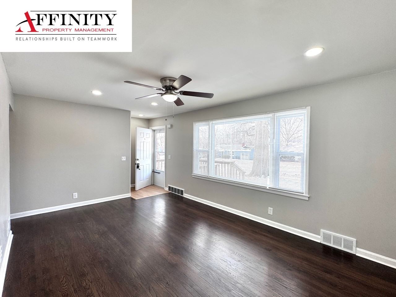 5625 N Amoret Ave #1 - Photo 3 of 14