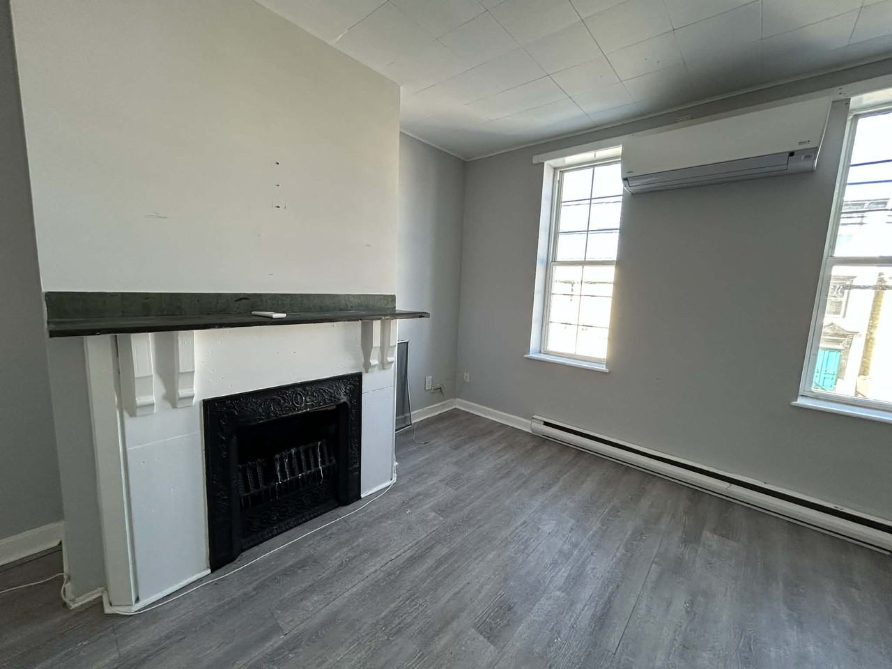 140 Adelaide St #3 - Photo 5 of 12