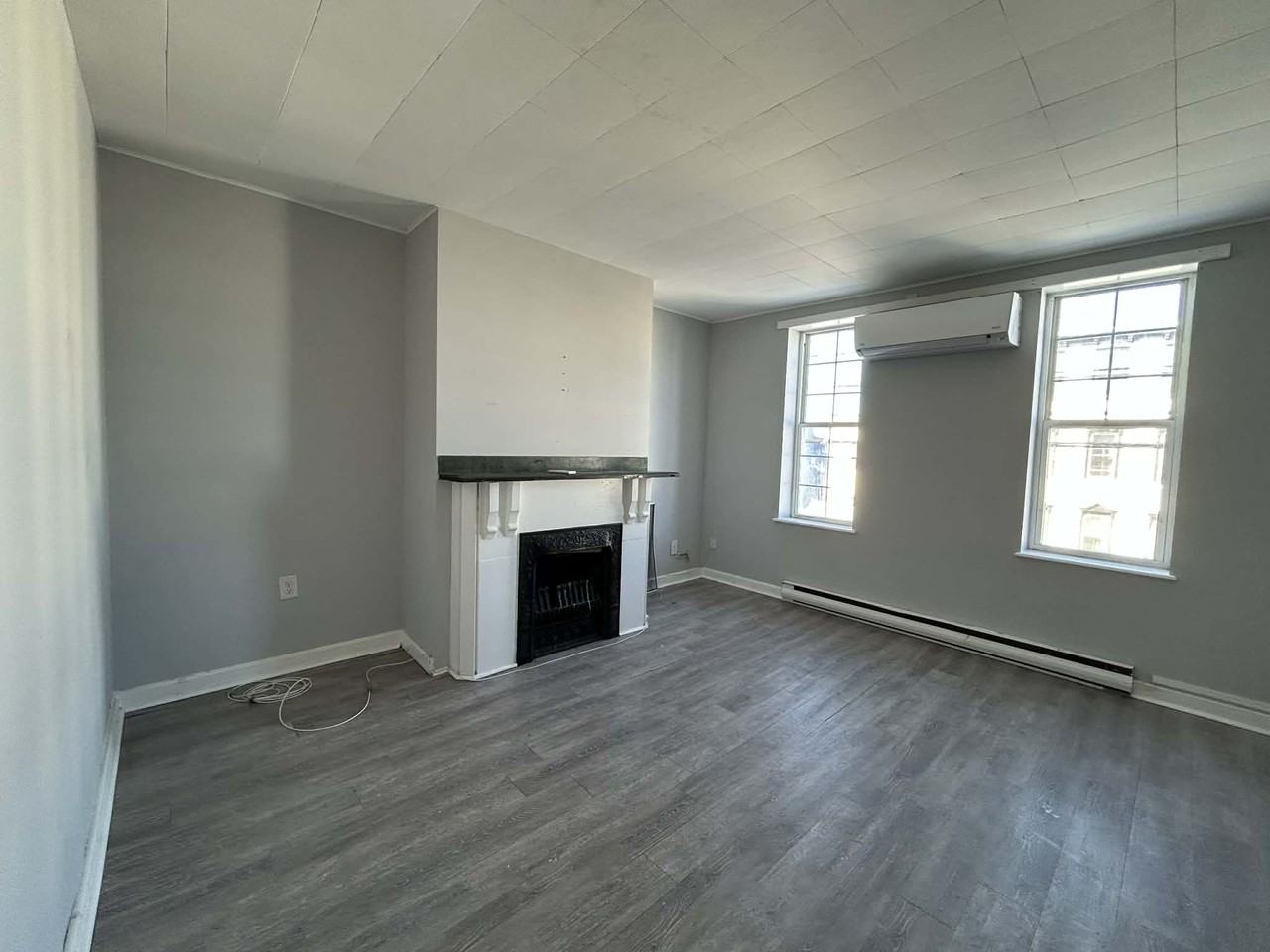 140 Adelaide St #3 - Photo 7 of 12