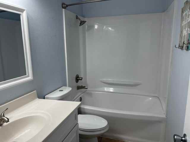 1372 Sweetwater Rd #1 - Photo 5 of 10