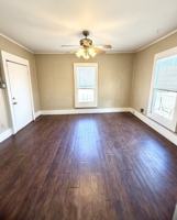 featured image of 900 E Live Oak St #1