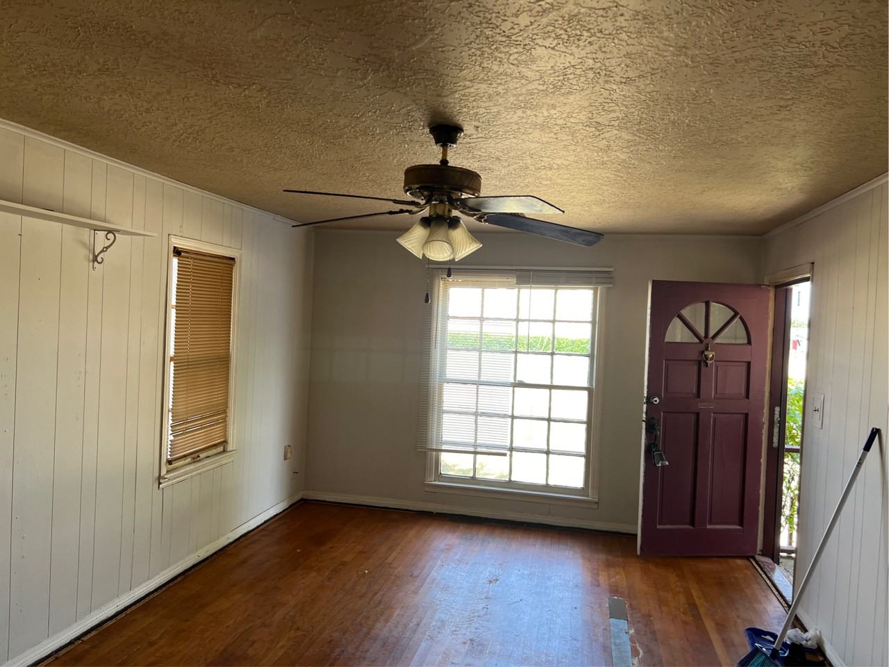 201 N A St #1 - Photo 2 of 9