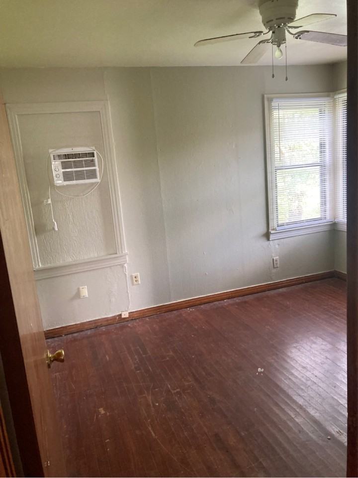 912 N C St #1 - Photo 3 of 10