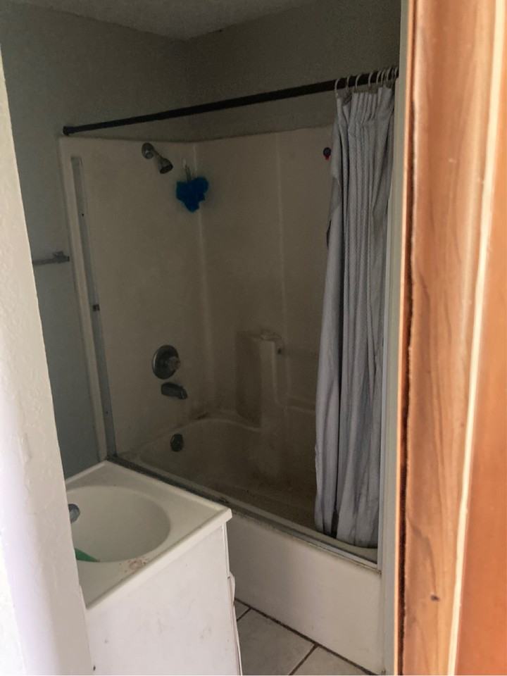 912 N C St #1 - Photo 7 of 10