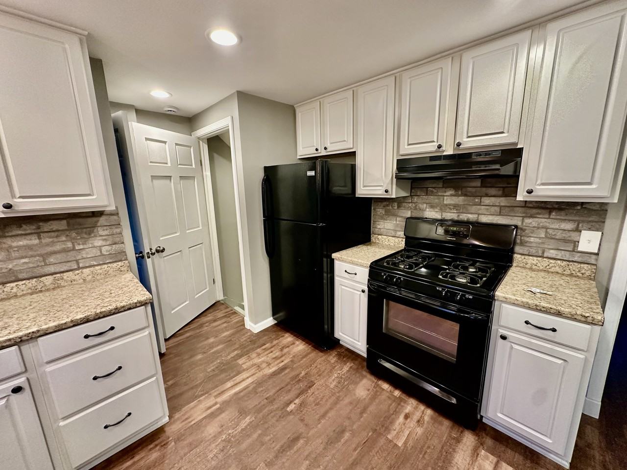 757 Remington Dr #1 - Photo 3 of 27