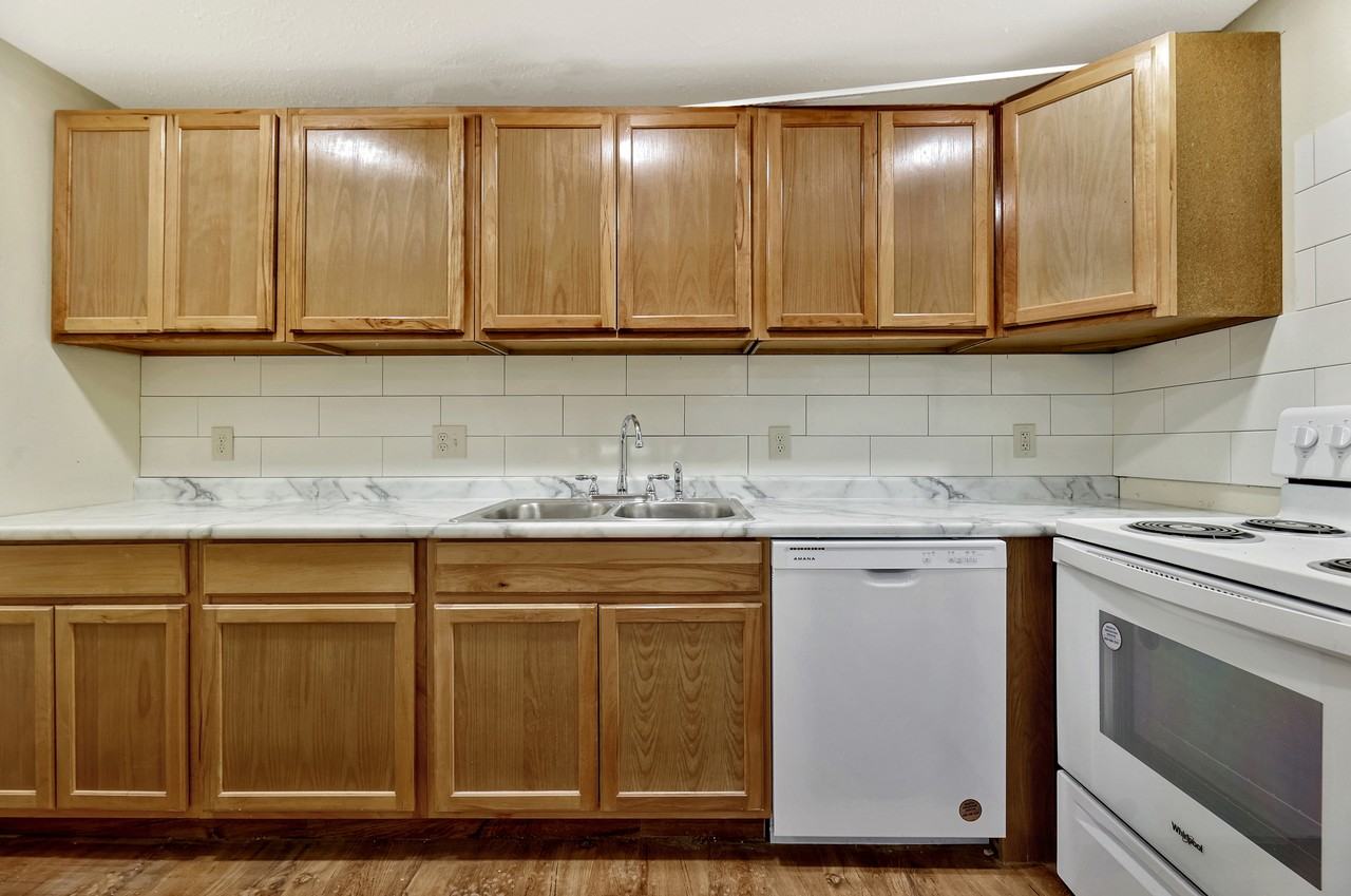 311 N 9th St #1 - Photo 2 of 13