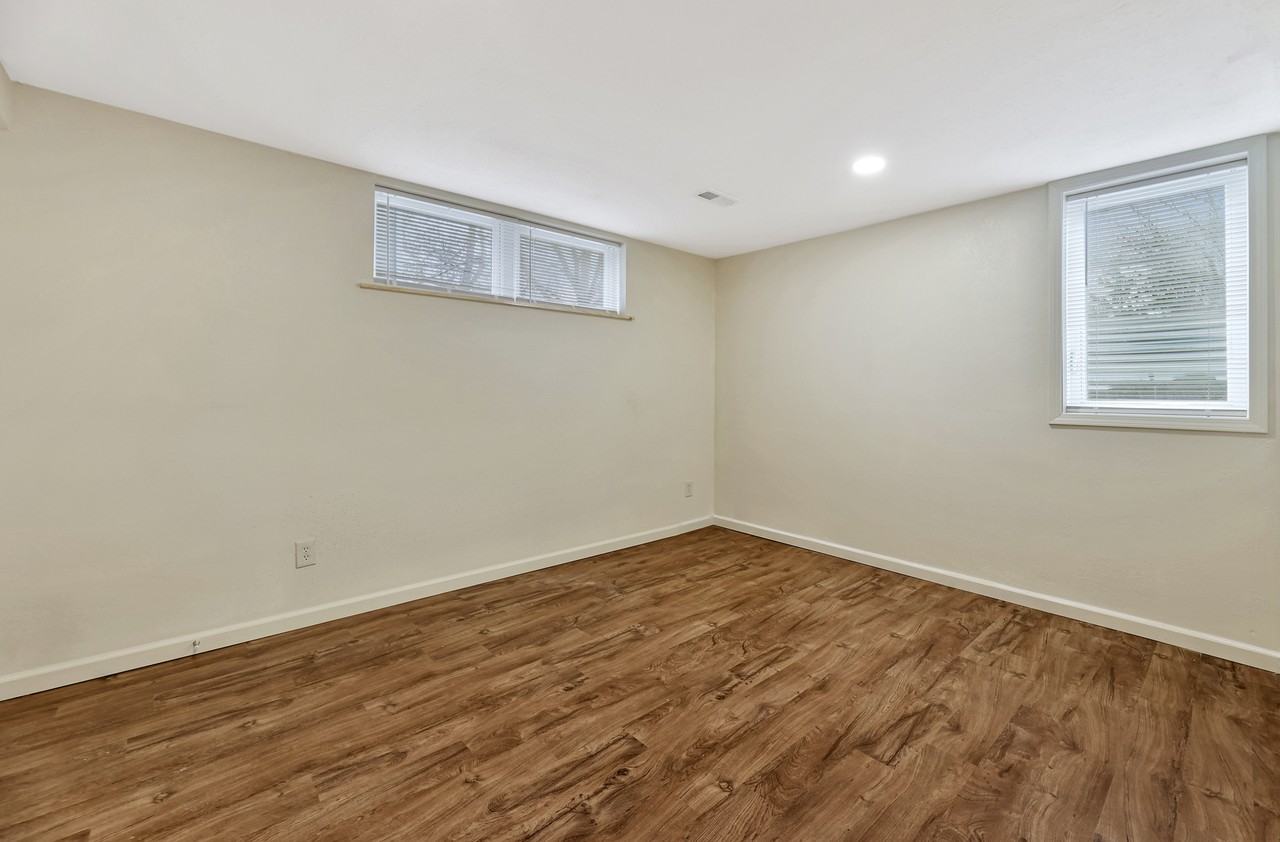 311 N 9th St #1 - Photo 6 of 13