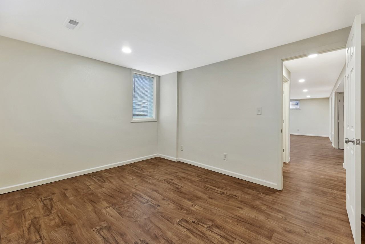 311 N 9th St #1 - Photo 7 of 13