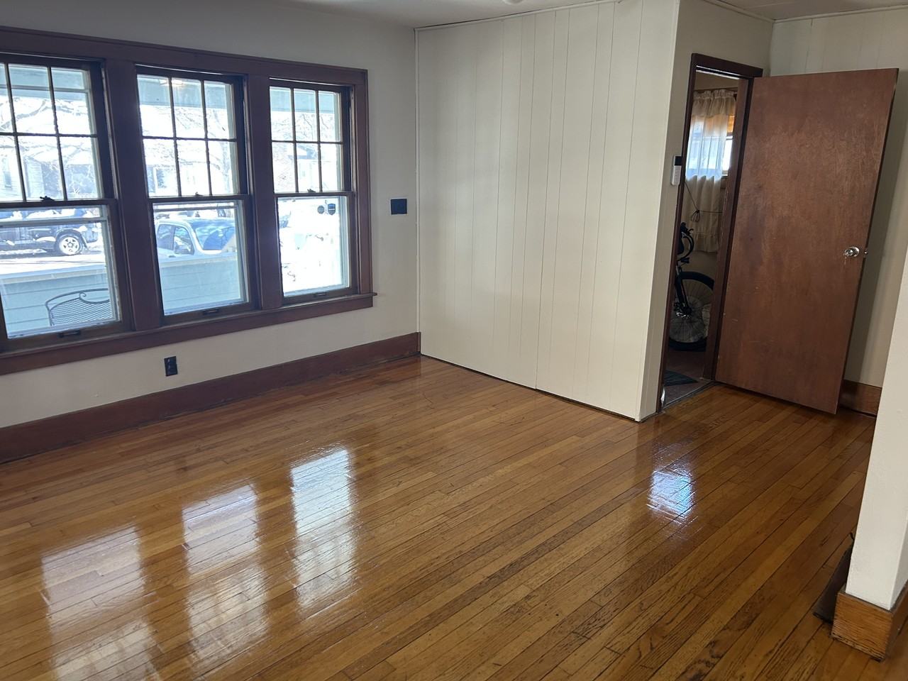 138 S Francis Ave #1 - Photo 3 of 16