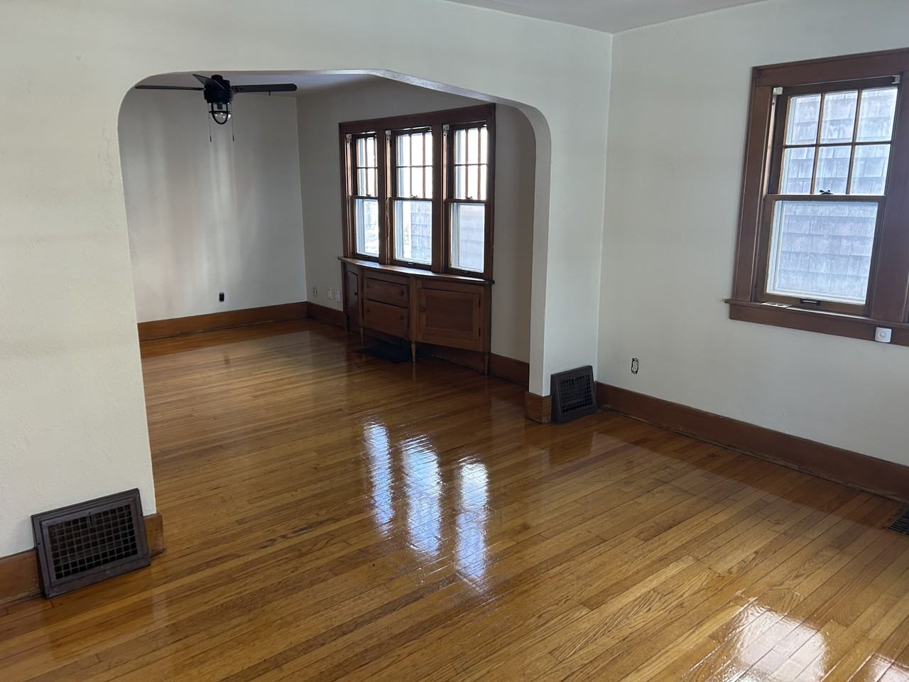 138 S Francis Ave #1 - Photo 4 of 16