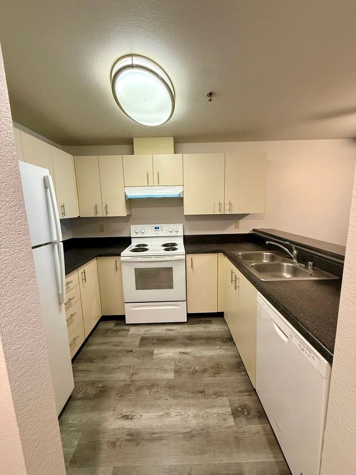 6700 ROOSEVELT APTS. - Photo 2 of 33