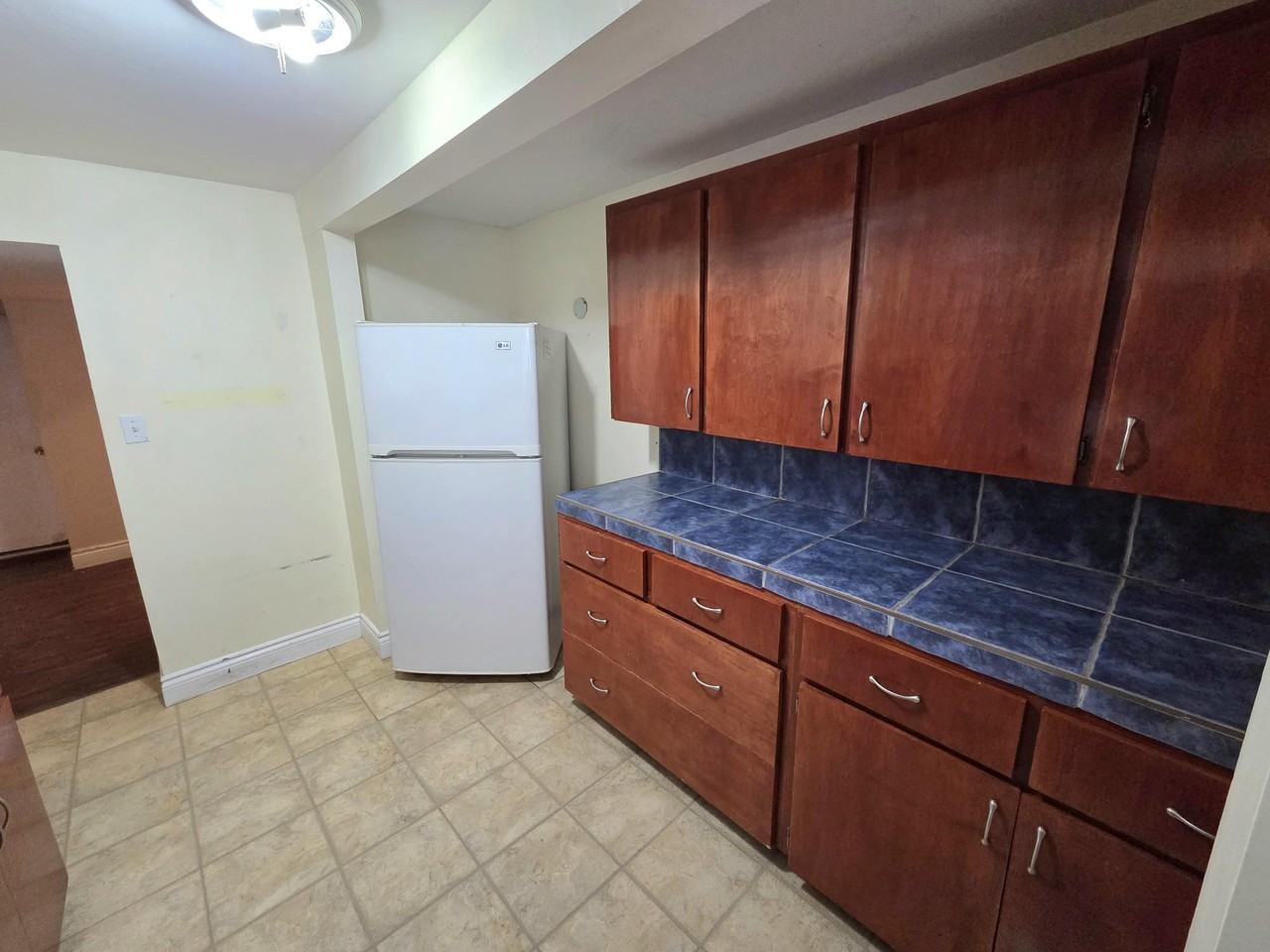 293 Princess St #5 - Photo 4 of 17