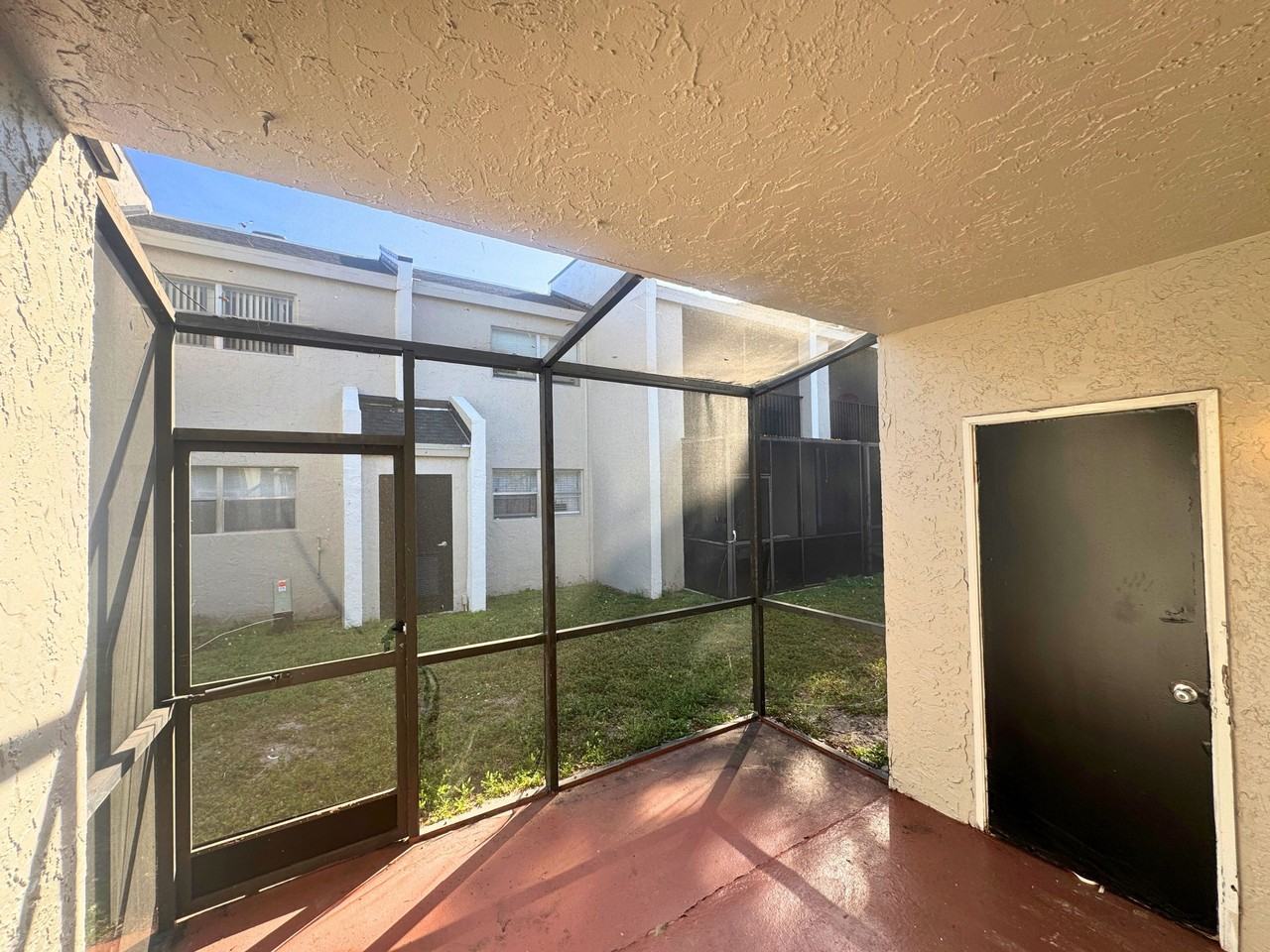 4423 Treehouse Ln Apt 21c #21C - Photo 4 of 13