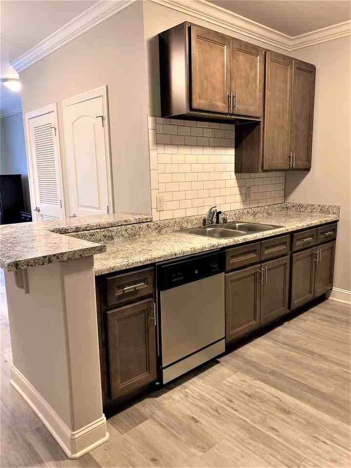 Greenwood Flats - Photo 5 of 50