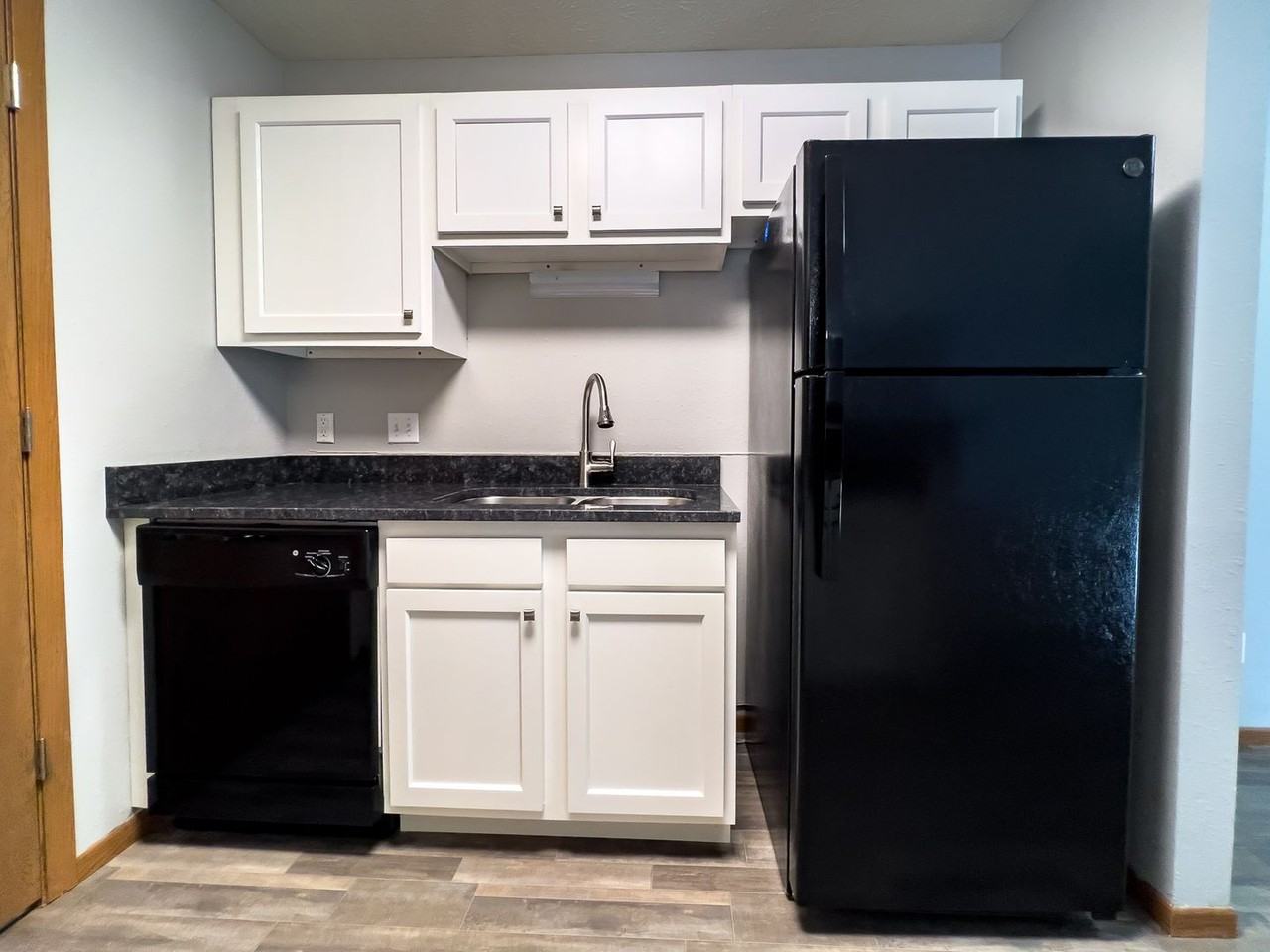 Foxboro Apartments - Photo 4 of 5