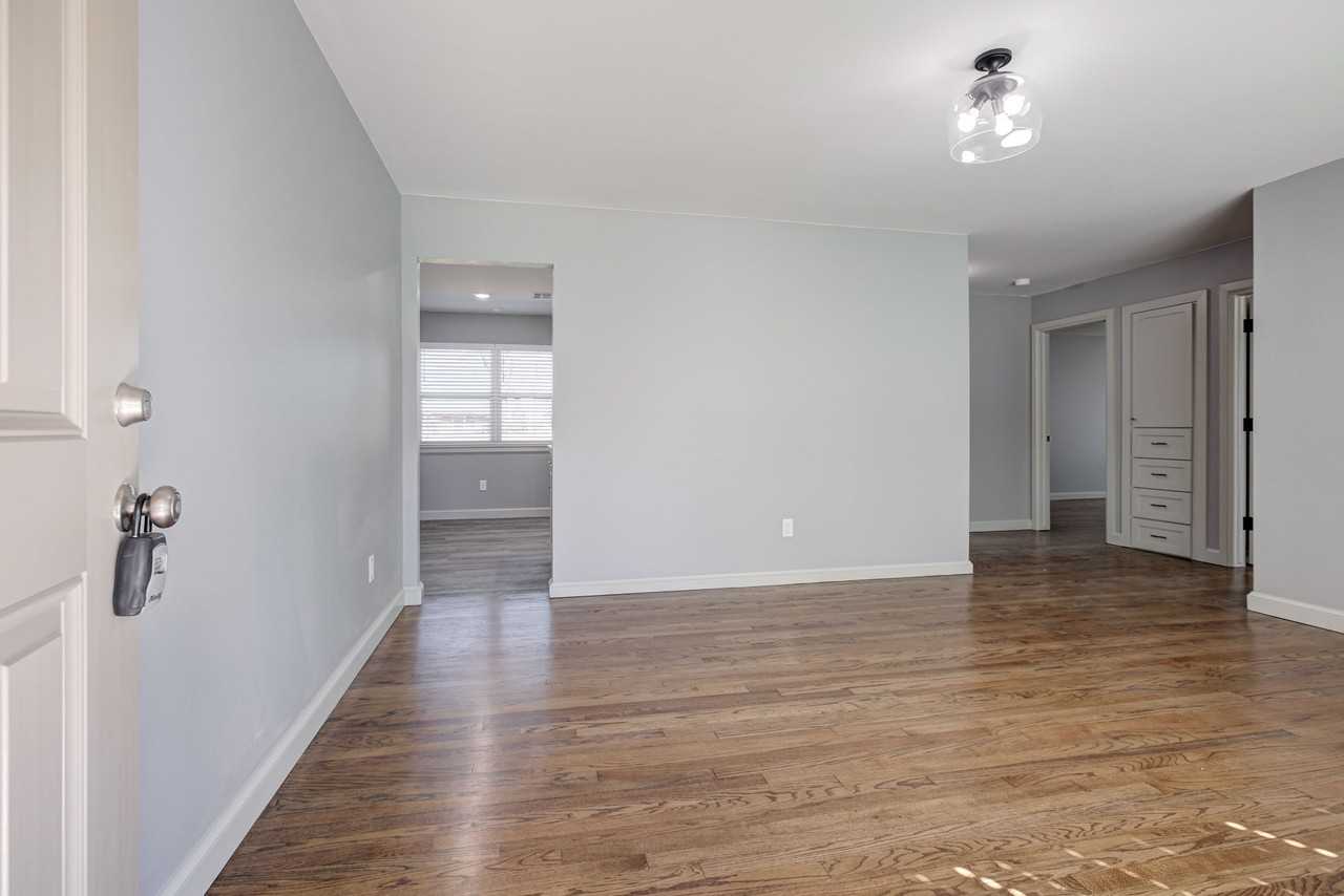 1219 Leslie Ln #1 - Photo 2 of 24