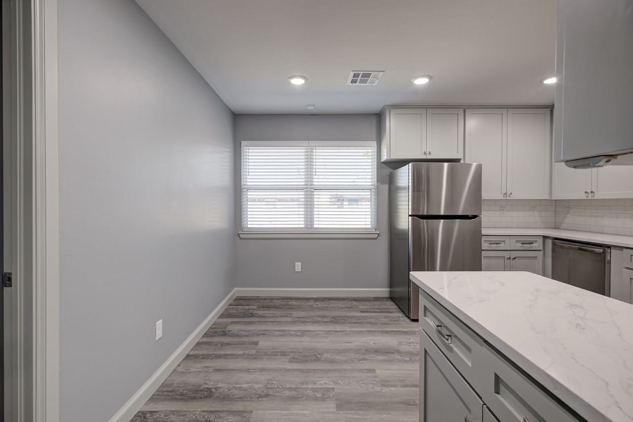 1219 Leslie Ln #1 - Photo 5 of 24