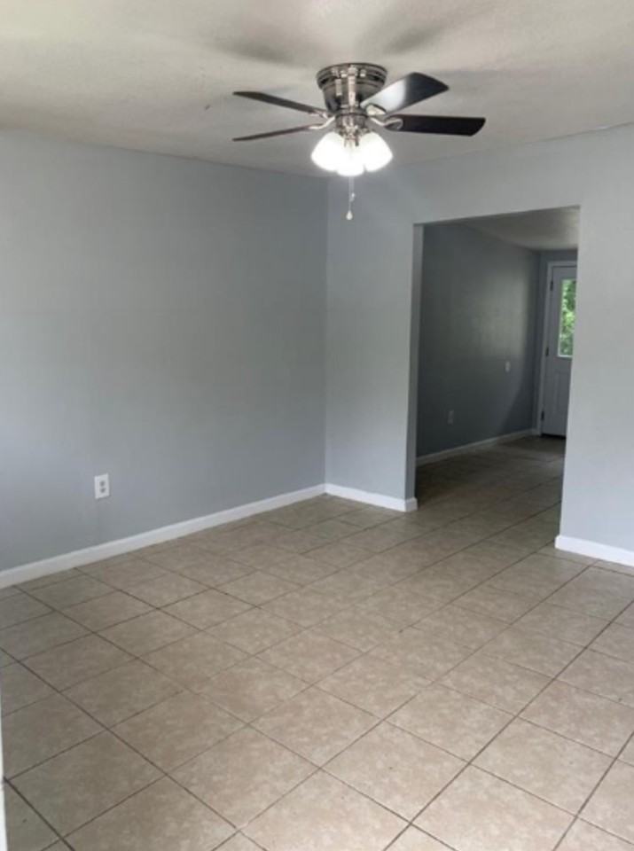 Hackberry Duplxes - 1011-A #1011A - Photo 3 of 8