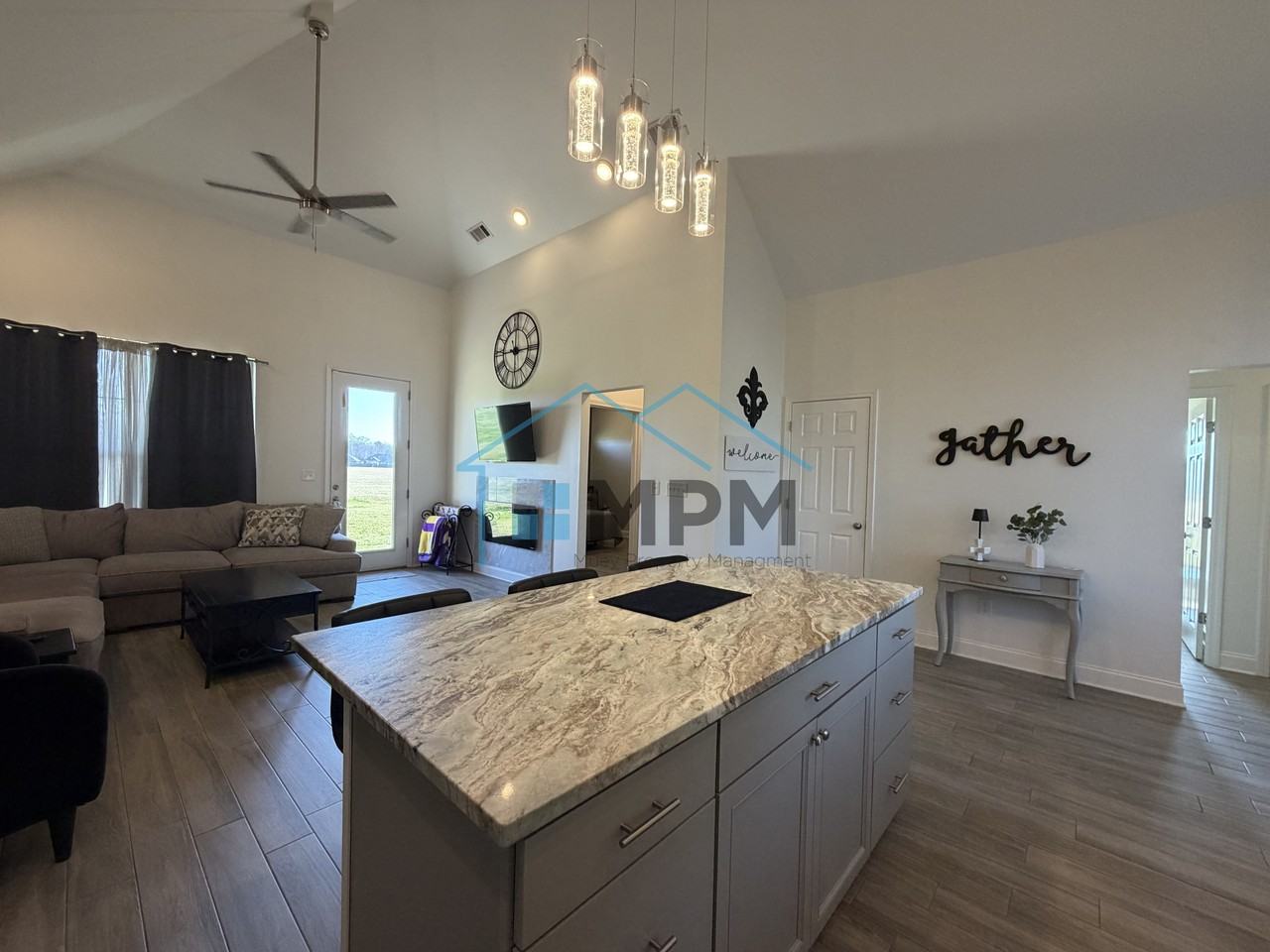 492 Cliff Bullock Dr #1 - Photo 3 of 17