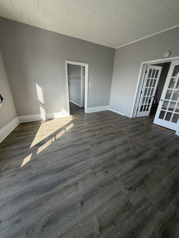 215 19th St #2 - Photo 2 of 28