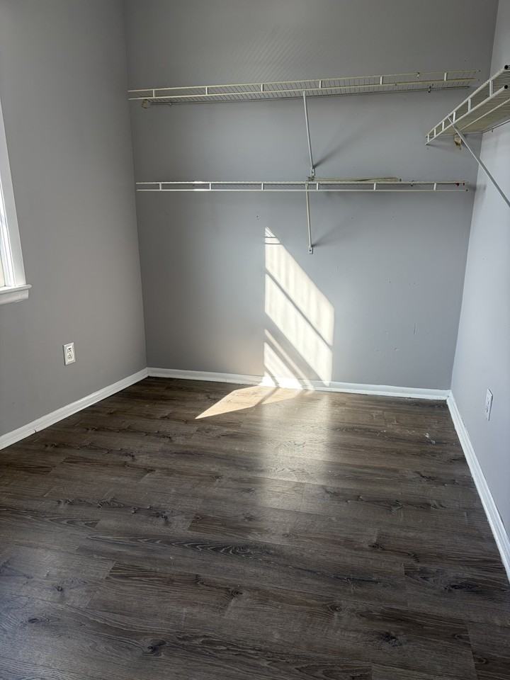 215 19th St #2 - Photo 3 of 28