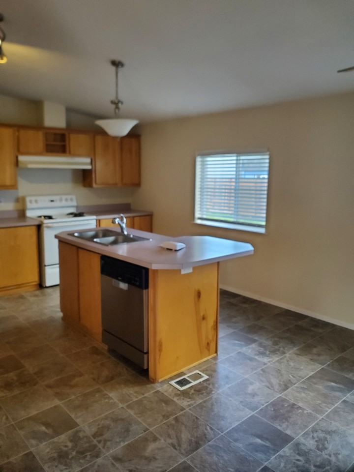 1222 Bramblewood Ln #1 - Photo 4 of 10