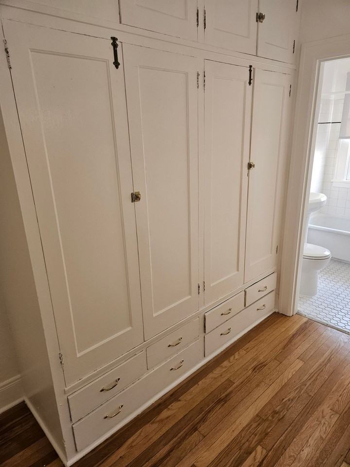 Greenway Apartments - Photo 2 of 6