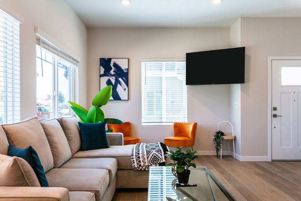 1333 Holly Ave #1 - Photo 3 of 46