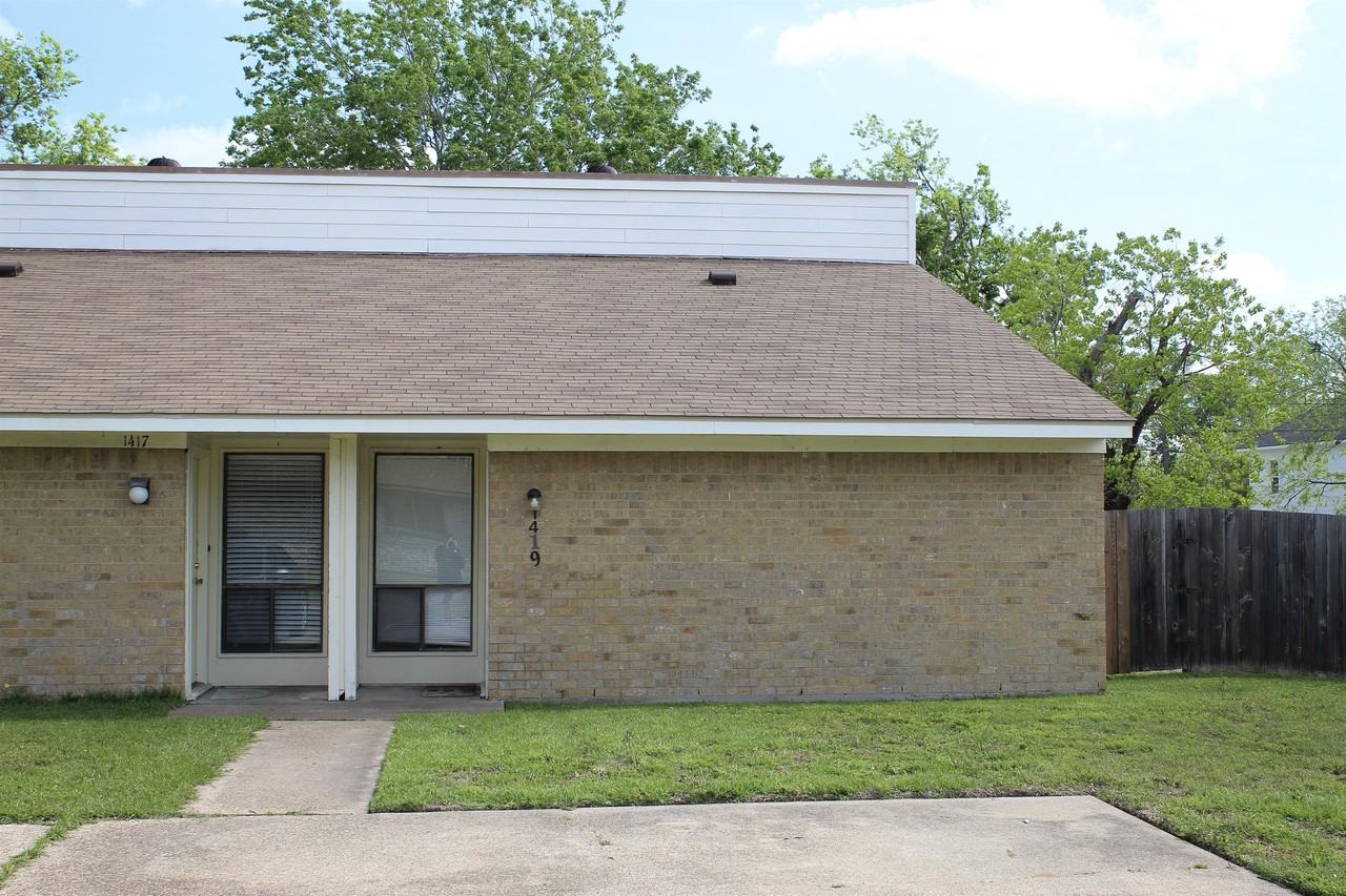 1419 S Dexter Dr #1 - Photo 4 of 4