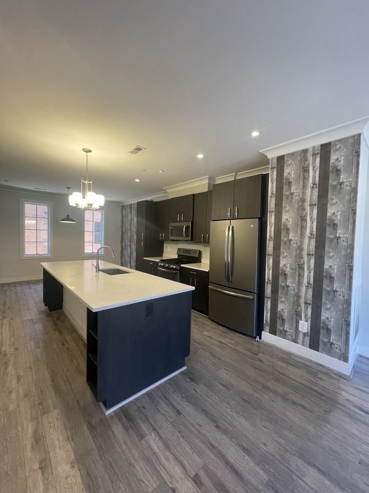 918 N Buchanan St #918 - Photo 6 of 26