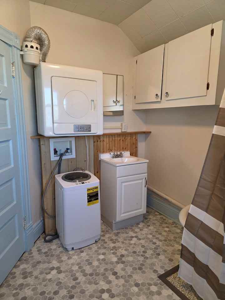 408 S 7th Ave #2 - Photo 7 of 12